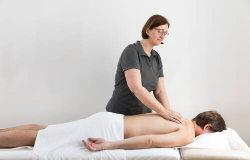 Körpertherapie und Heilmassage